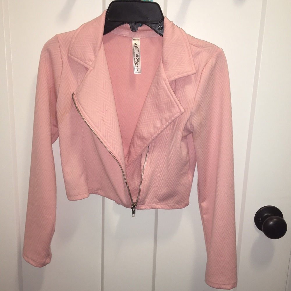 Cropped pink jacket